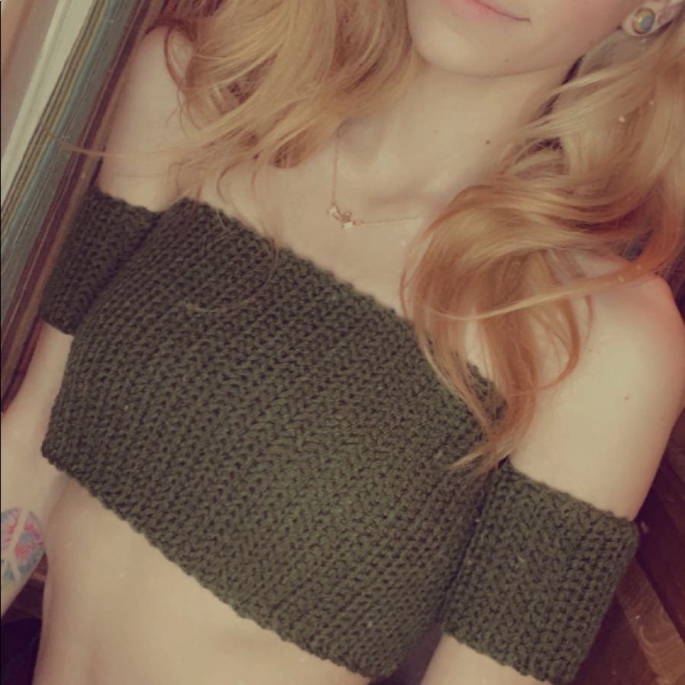 Forest green crochet top